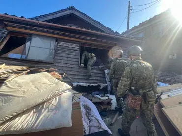 能登半島地震】自衛隊が統合任務部隊を編成 ビル倒壊から3人救助 海保も海路から被災者輸送 