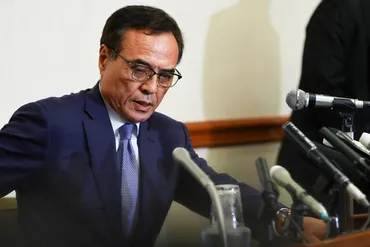 米国の方が圧倒的に安い」 サントリーHD会長辞任の新浪剛史氏、海外でサプリメント購入の理由にSNS驚き（J