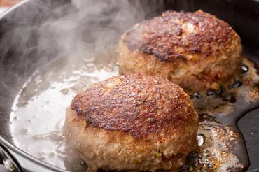 裏技】肉汁溢れるジューシーハンバーグの作り方とコツ 