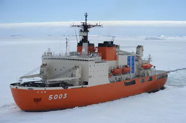 砕氷艦「しらせ」とは？南極観測を支える海の巨人、その秘密に迫る！（？）南極観測を支える砕氷艦「しらせ」の魅力