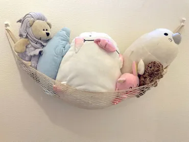 ぬいぐるみを浮かせて収納】100均だけで出来る!ぬいぐるみハンモックの作り方