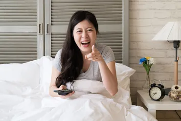 ネットスラング「〇〇で草」「草生える」の「草」って?意味や使い方を解説